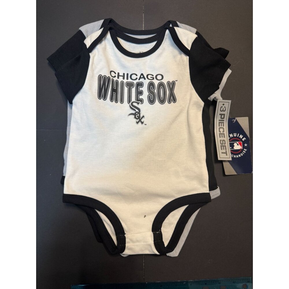 Chicago White Sox Newborn 3-Piece Bodysuit Set Size 3M-6M- MLB Official Merch